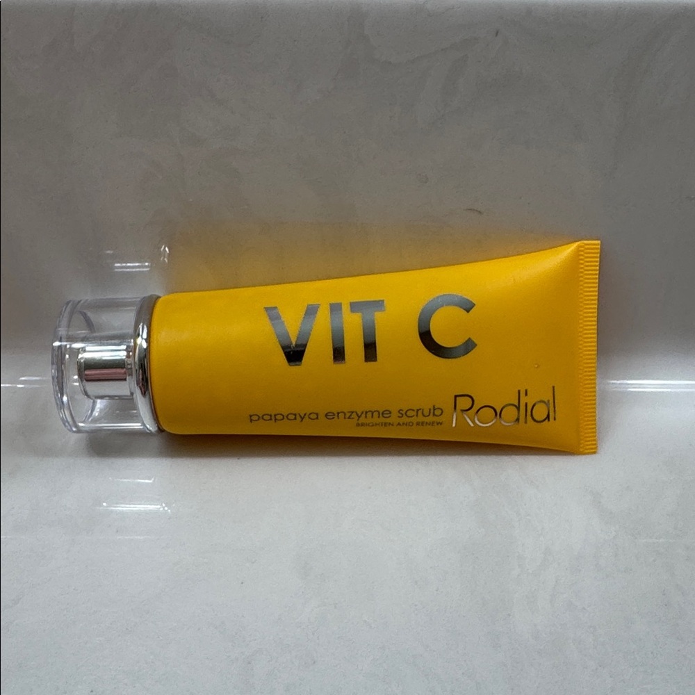 Rodial Vit C Papaya Enzyme Scrub Brighten and Renew 2.34 OZ New in Package - Picture 2 of 6